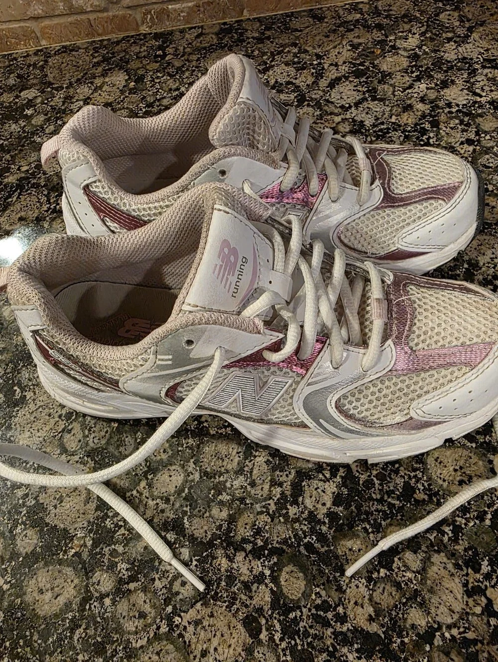 Kid's New Balance Women Pink & White Athletic Running Sneakers